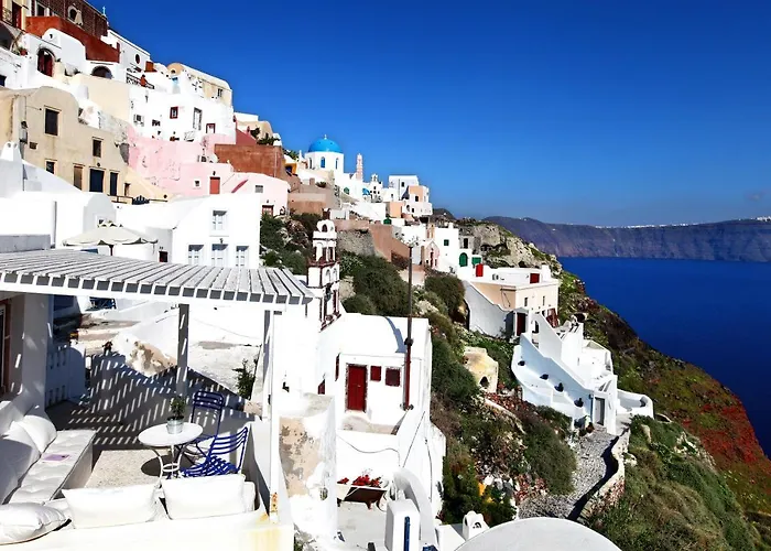 Menias Cave House Oia (Santorini)