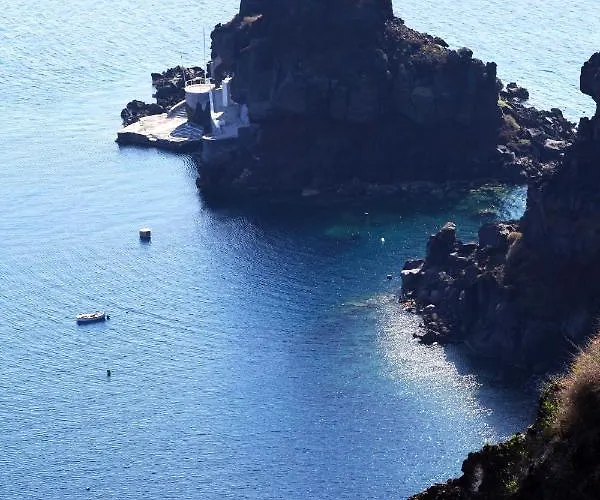 Apartment Menias Cave House