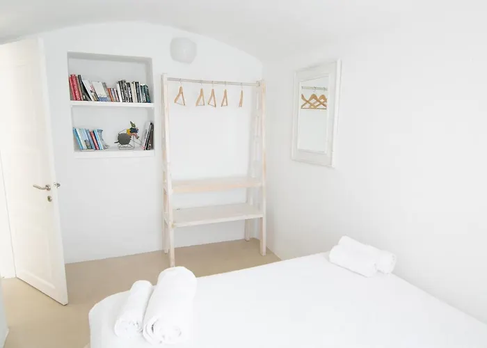 Apartment Menias Cave House Oia (Santorini)