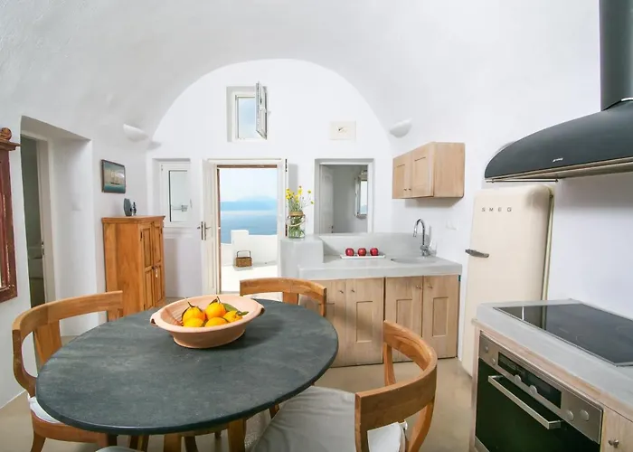 Menias Cave House * Oia (Santorini)