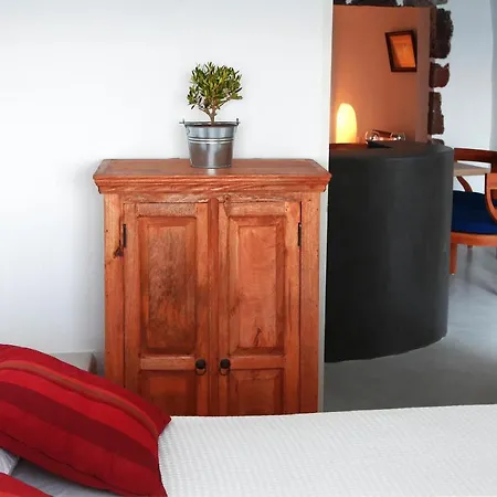 Menias Cave House * Ia